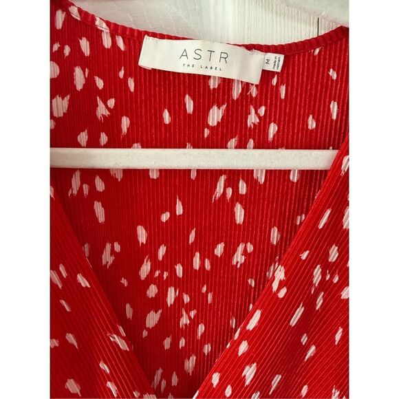 ASTR Short Sleeve Crop Blouse Top Size M - Picture 3 of 5